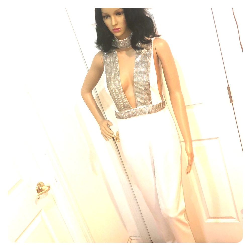 Xtaren all white jumpsuit size L (large)